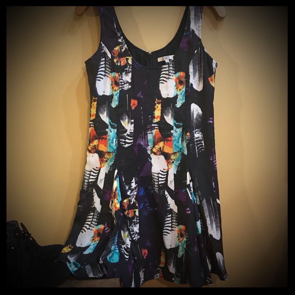 Festival/Cocktail Dress - Black w/Feather Print-S